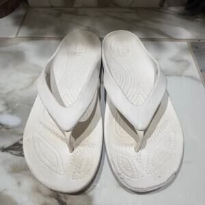Crocs Women's Iconic Comfort White Thong Flip Flops Sandals Size 8 Beach Pool